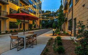 Bell Buckhead West
