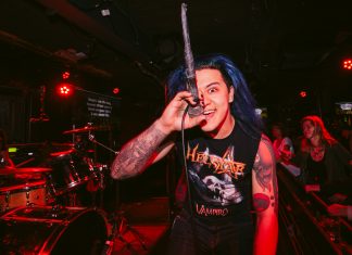 At a Virginia-Highland dive bar, Metalsome karaoke turns everyone into a headbanger Metalsome