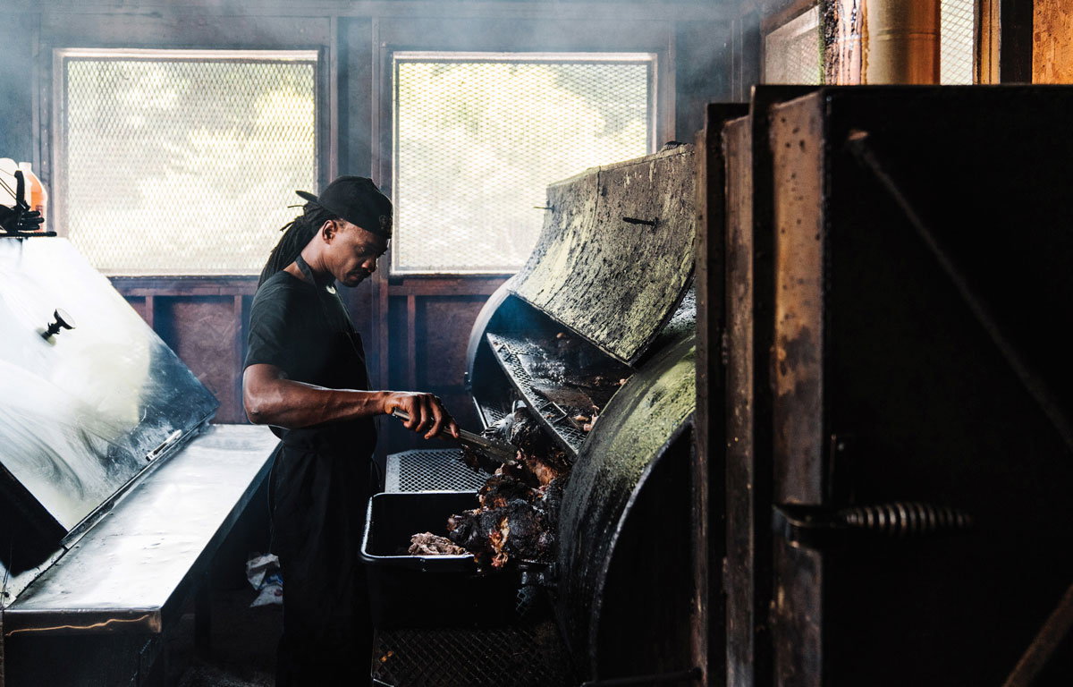 75 Best Restaurants in Atlanta: B's Cracklin' BBQ