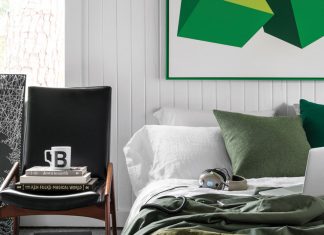 Brian Patrick Flynn Guest room office