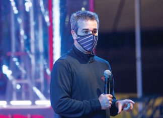 Atlanta Opera’s Tomer Zvulun proves he literally thinks outside the box Atlanta Opera