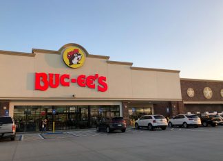 10 Things You Shouldn’t Miss at Buc-ee’s What to get at Buc-ee's in Georgia