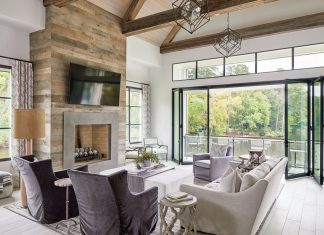 This city house makes the most of its idyllic lake setting