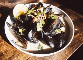 Richard Tang brings the party to Westside Paper with Bar Diver Bar Diver