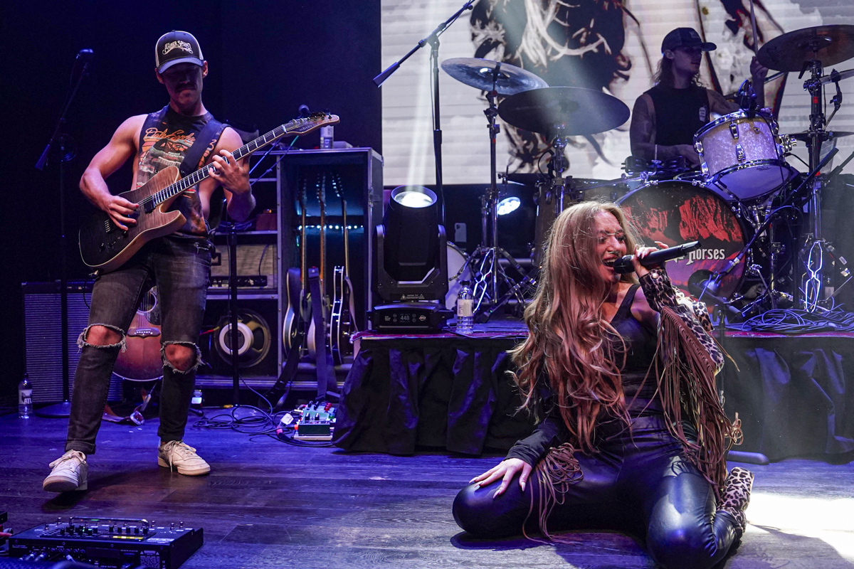 Photos: Mary Kutter performs at Madlife Stage and Studios