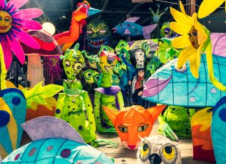 The Beltline Lantern Parade has illuminated Atlanta for 15 years Chantelle Rytter in a warehouse surrounded by monster lanterns, flower lanterns, fish lanterns, and more—all of bright, vibrant colors