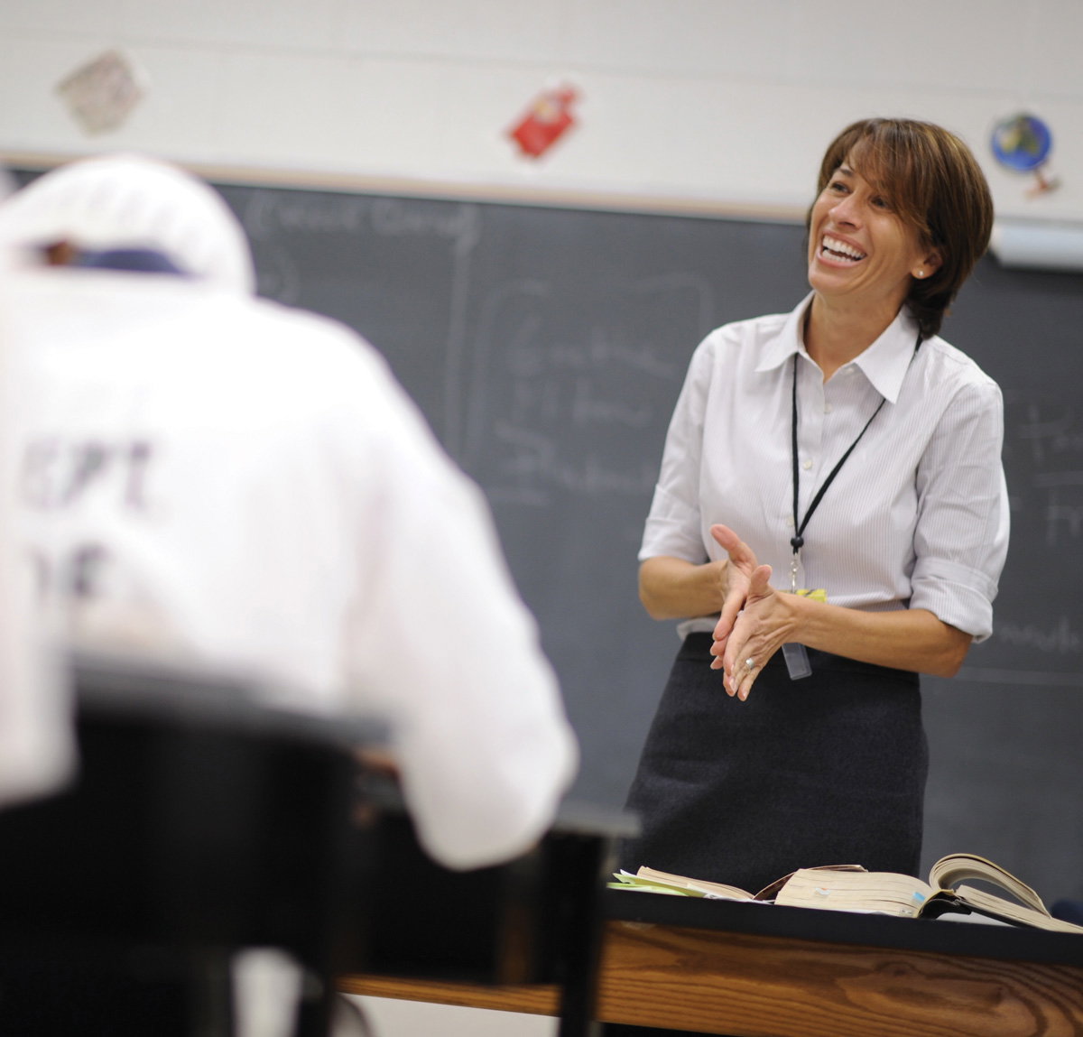 Sarah Higinbotham teaching a class