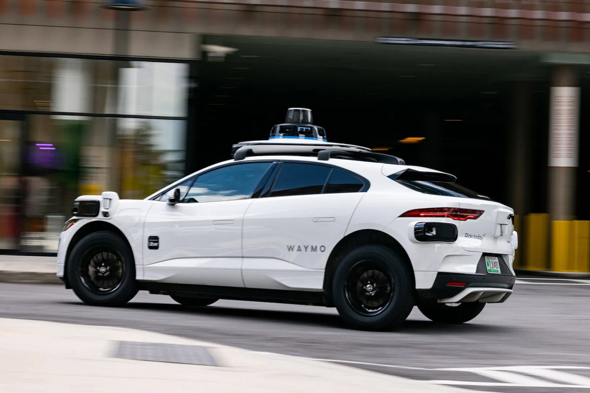 a waymo car