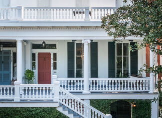 On the Market: This circa 1881 Savannah compound comes with two short-term rental units and a private courtyard
